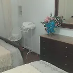 Ricky House Big Waves דירה