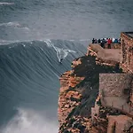 Ricky House Big Waves נאזרה