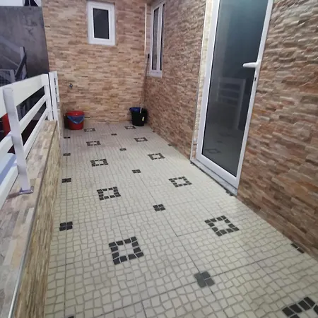 Διαμέρισμα Ricky House Big Waves